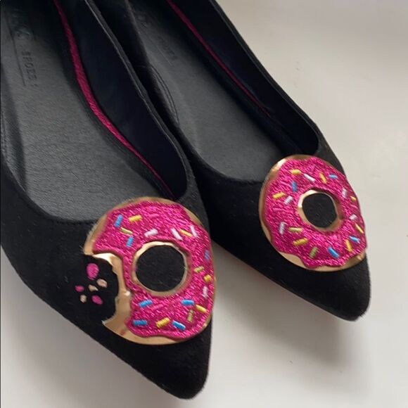 NWOB Asos Pointed Toe Black Suede Donut Flats Sz 4 - Picture 8 of 8